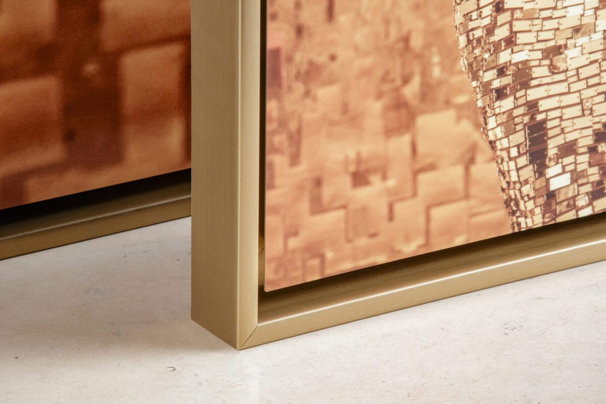 Floating_PRO_Brushed_Brass_004