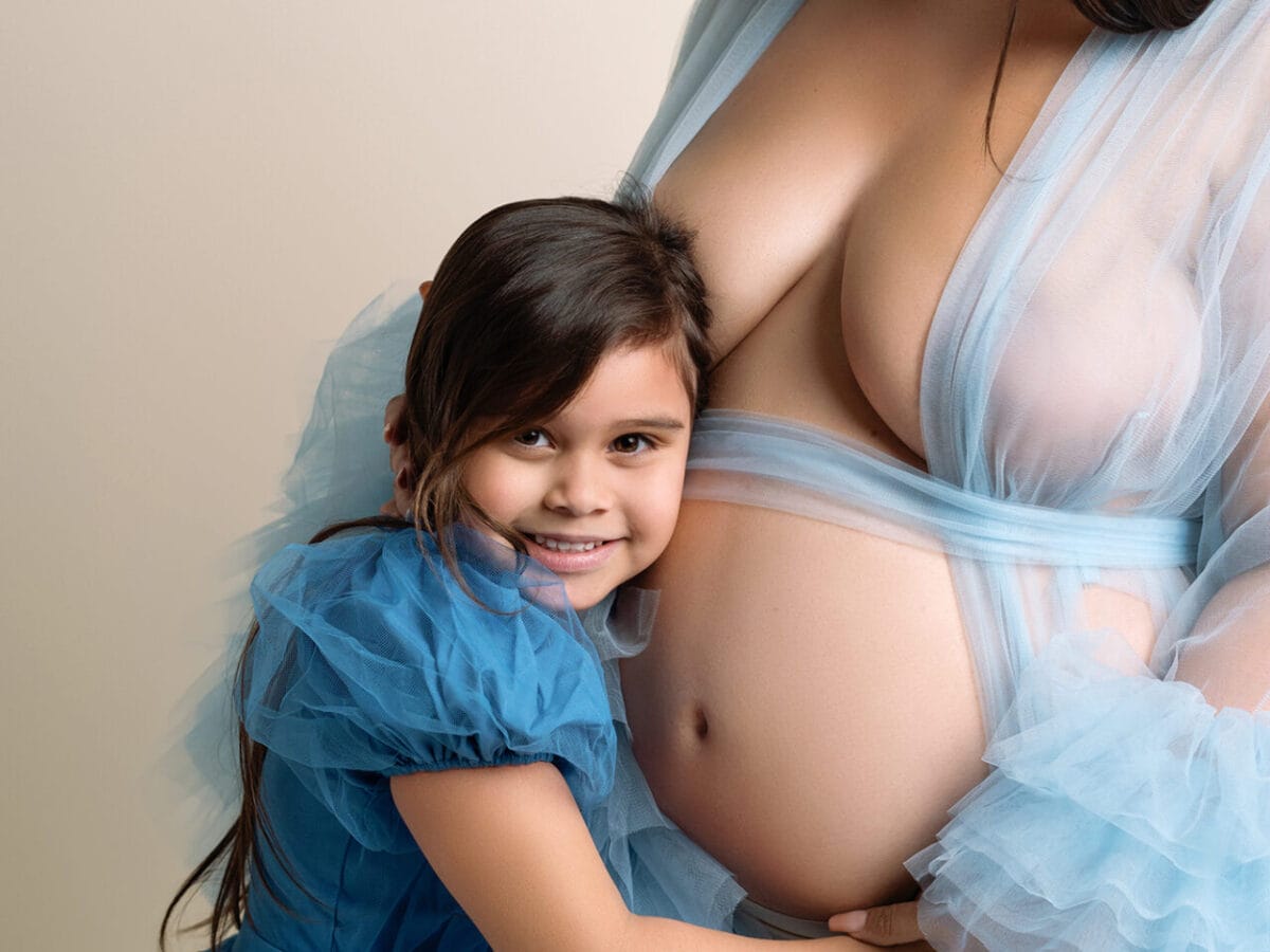 15 Stunning Maternity Photoshoot Ideas