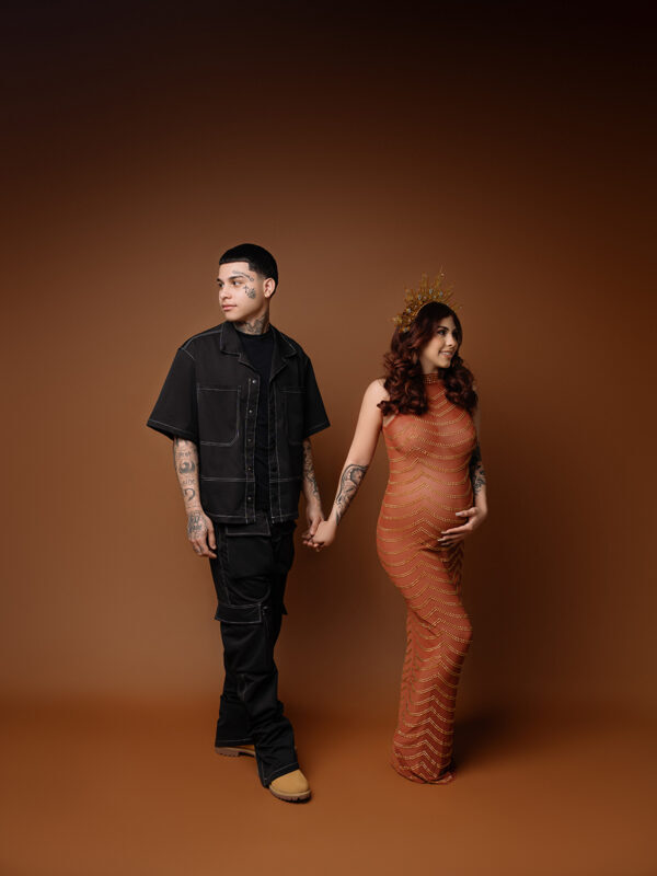 sierra-bf-couples-maternity-in-studio-ql8jxyd1hdszqz478emzx3qysf5lkuabzx8vn2zrr4